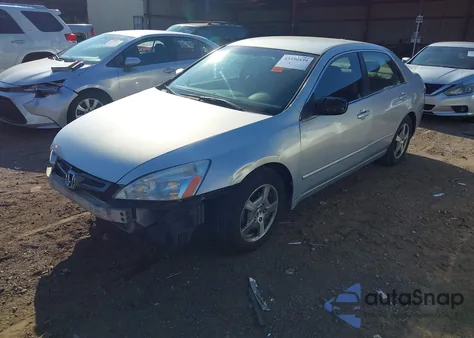 2005 Honda Accord Hybrid Ima from USA, damaged, VIN JHMCN36445C016054